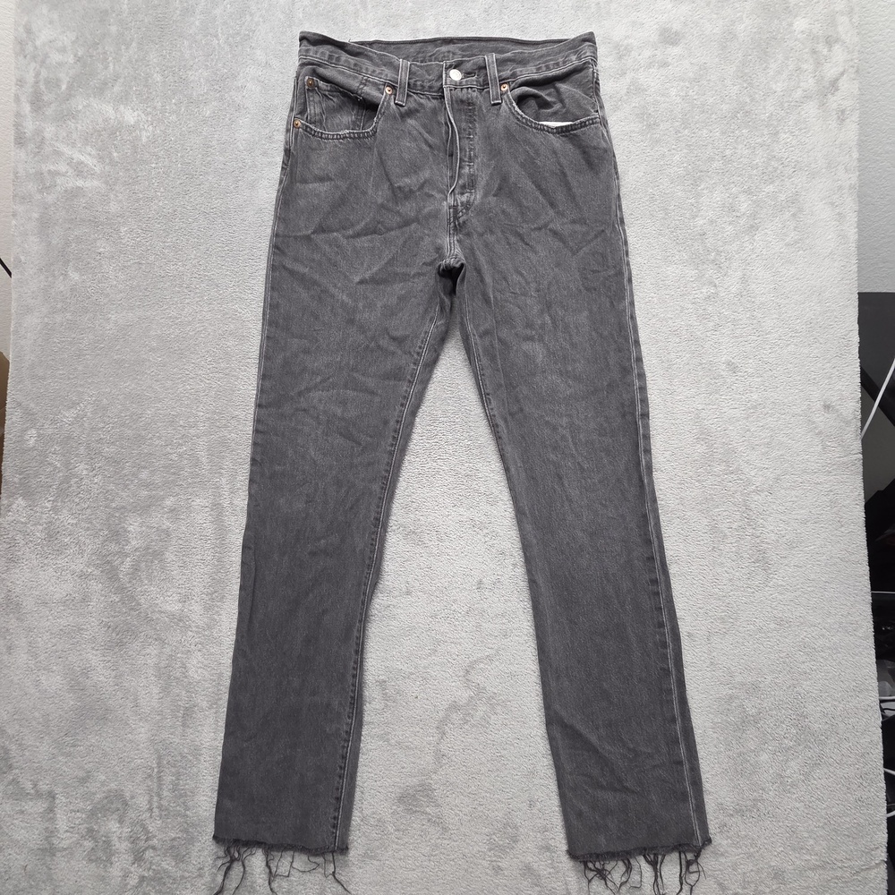 Levi's 501 Jeans Womens Measured 32x32 Gray Charcoal Wash Button Fly Frayed Hem